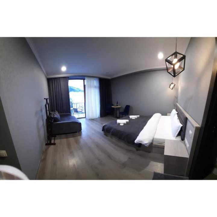 Prime Hotel Kazbegi ภายนอก รูปภาพ